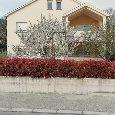 Cherry Διαμέρισμα Ljubuški